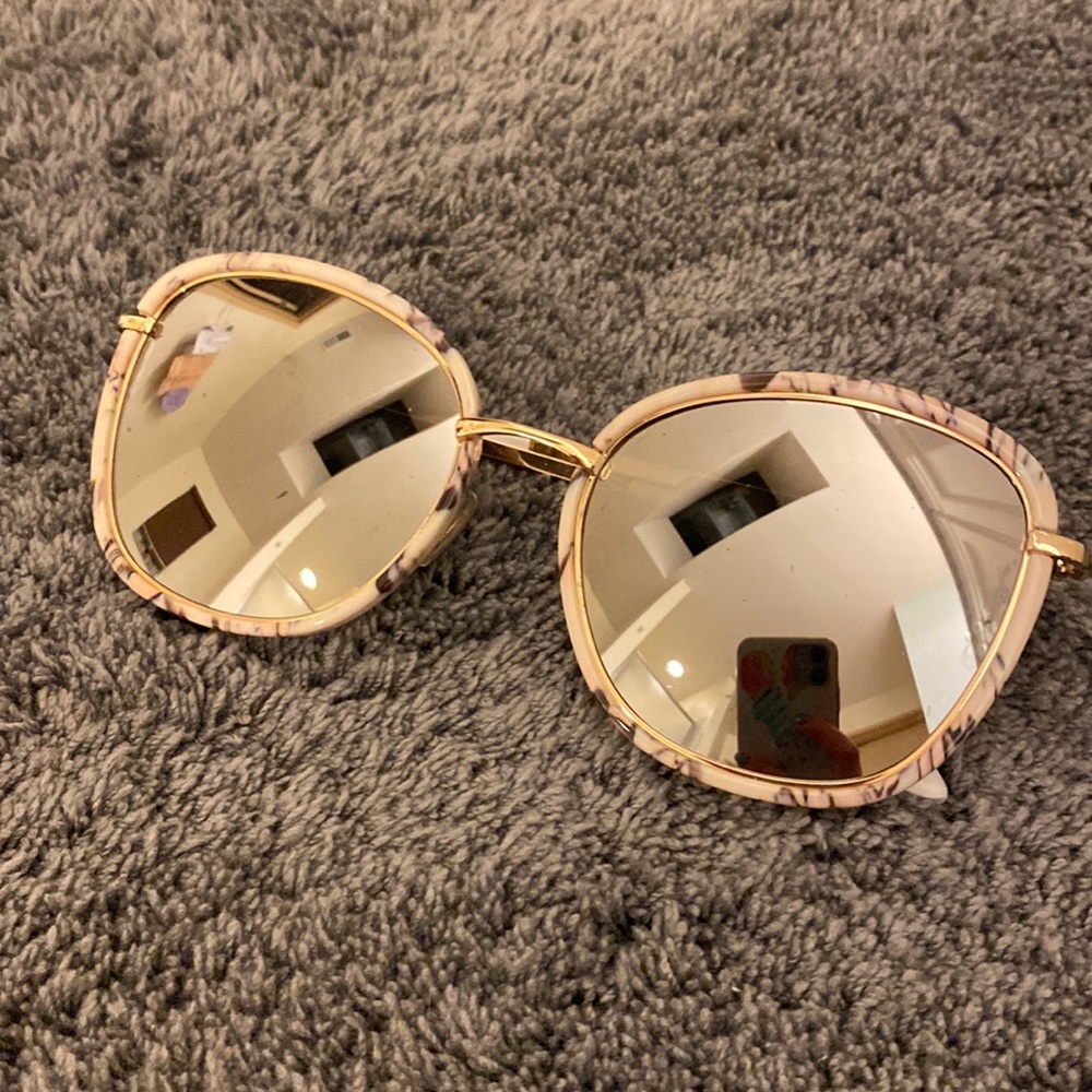 Sunglasses - cookies & cream color (no brand)
